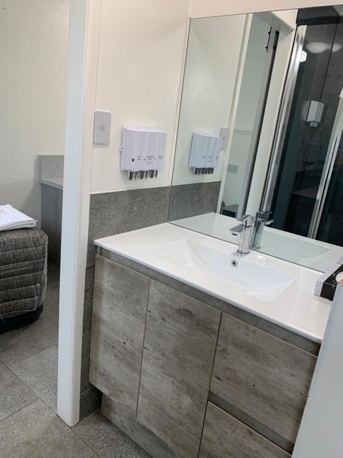 Motel Holliday Kingaroy Dış mekan fotoğraf