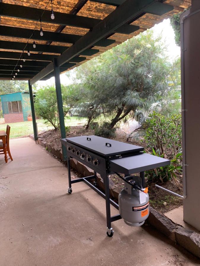 Motel Holliday Kingaroy Dış mekan fotoğraf