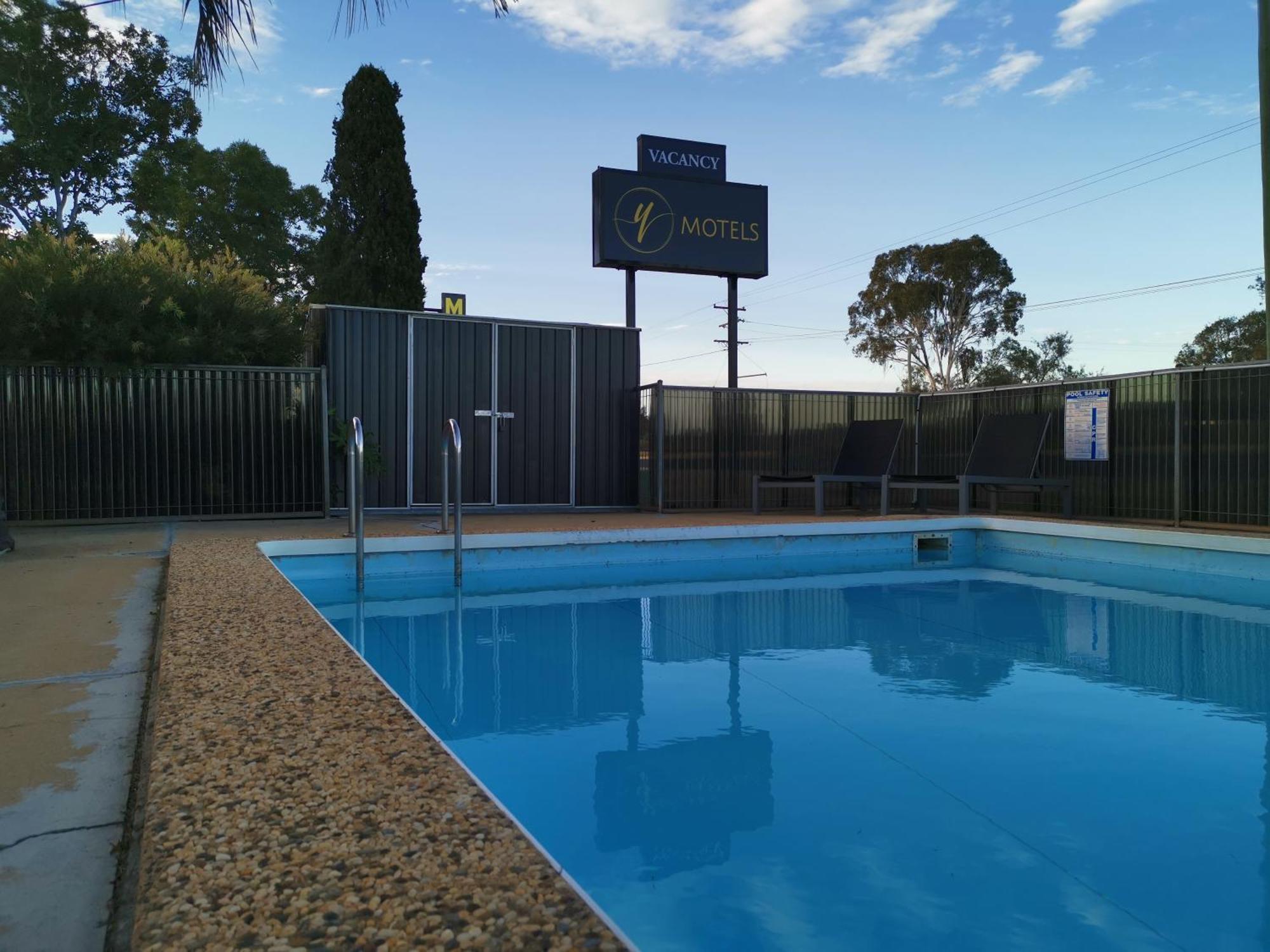 Motel Holliday Kingaroy Dış mekan fotoğraf
